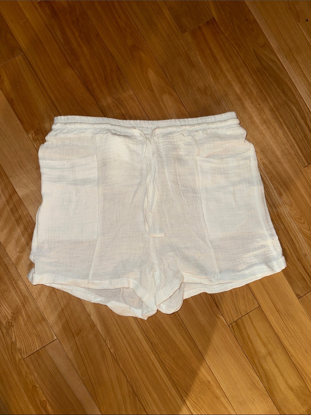 High-Rise White Linen-Blend Drawstring Shorts perfect for Italian weather wear